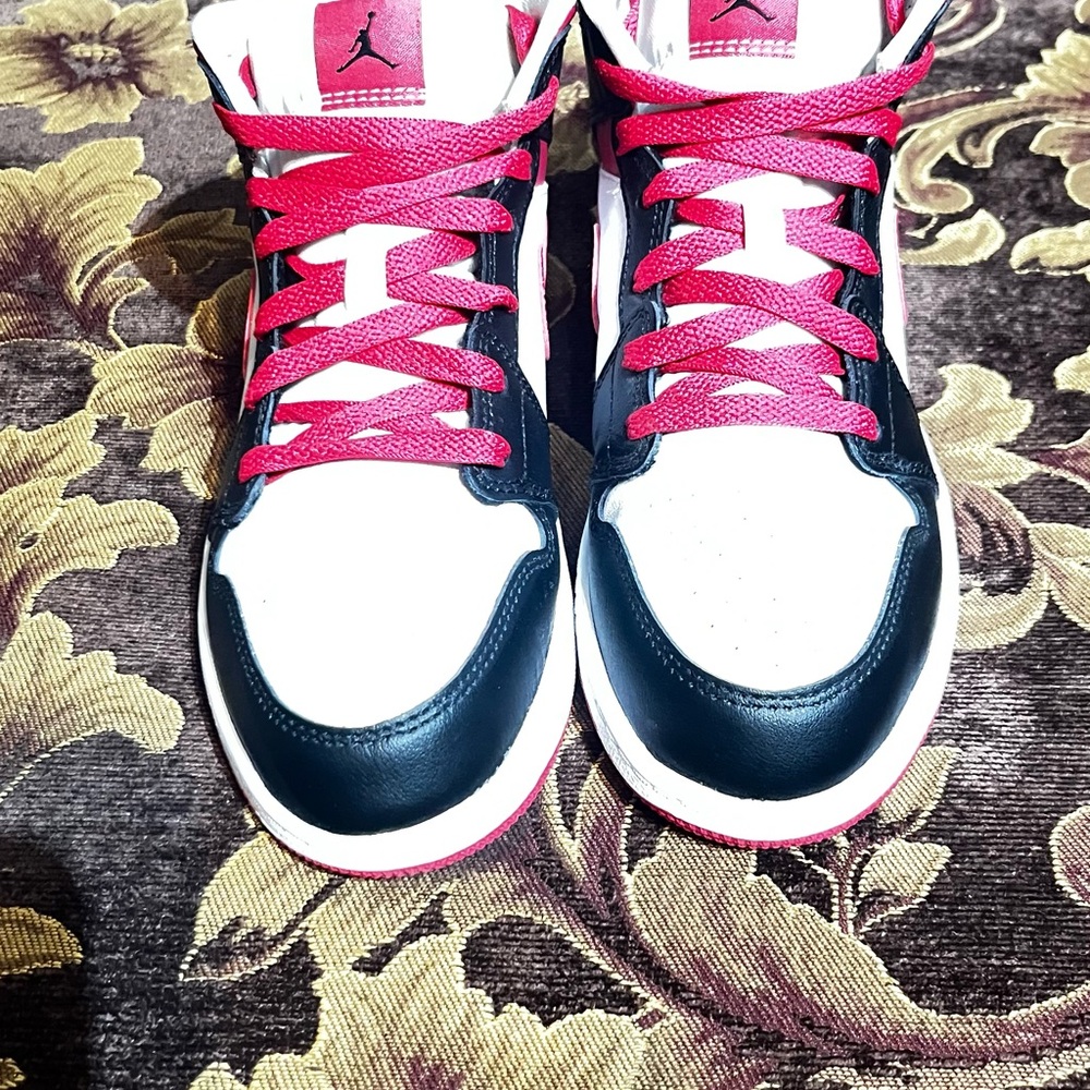 Never worn - Picture 2 of 14